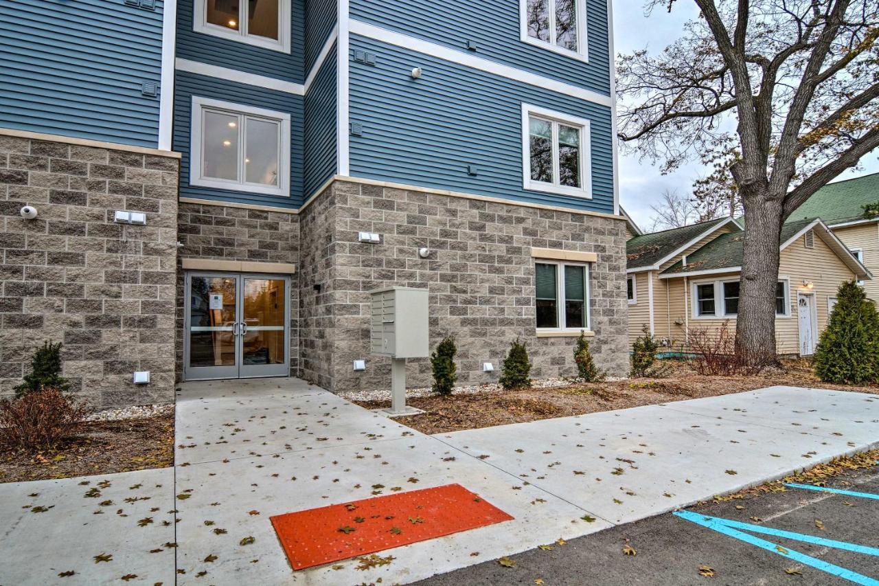 Modern Traverse City Condo About 1 Mi To Bay! Extérieur photo